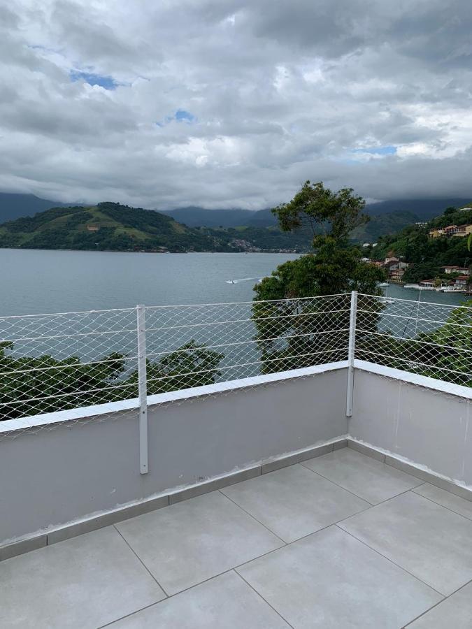 Casa Com No Quintal *